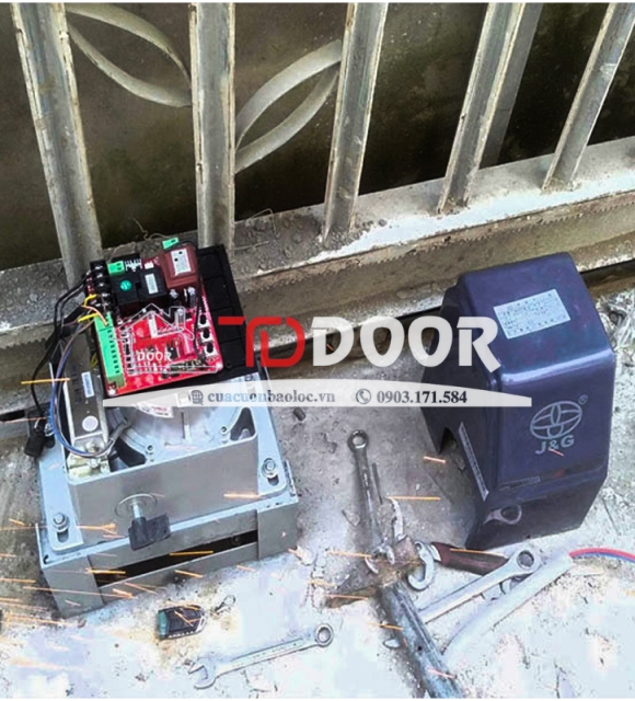 Motor Cổng 8