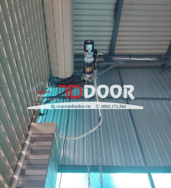 MOTOR CỬA